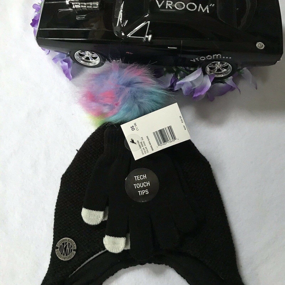 DKNY NWT Beanie and Gloves Set for Girls One Size - Picture 3 of 8